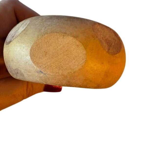 Vintage Wooden Bangle With Natural Brown Finish - Picture 4 of 5